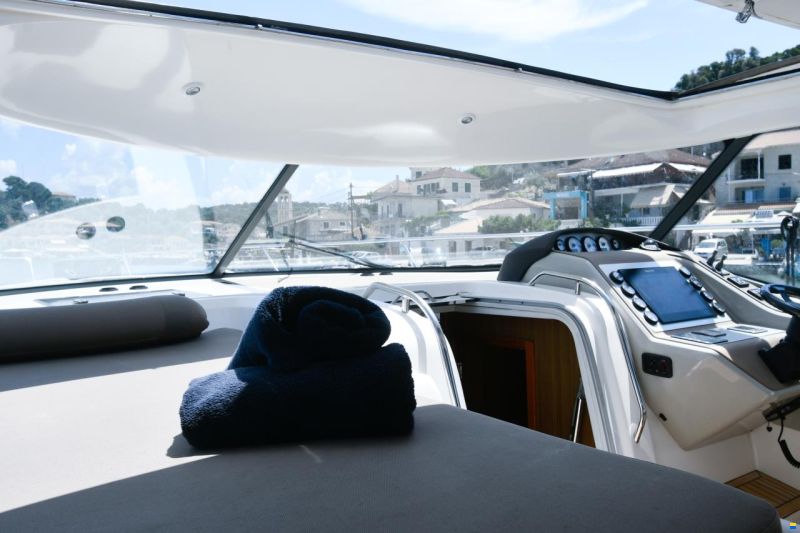Bavaria Deep Blue 46