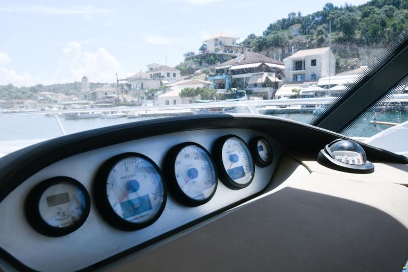 Bavaria Deep Blue 46