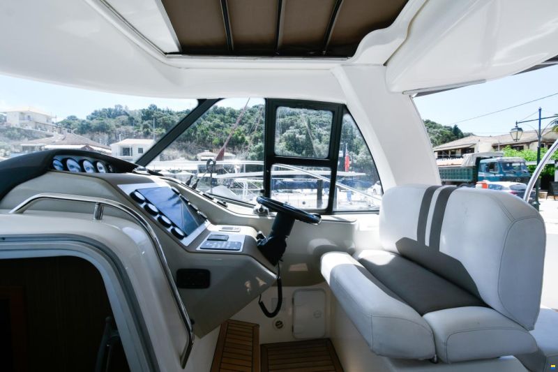 Bavaria Deep Blue 46