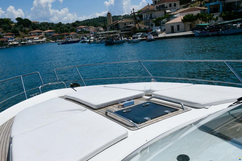 Bavaria Deep Blue 46