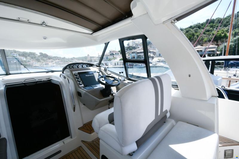 Bavaria Deep Blue 46