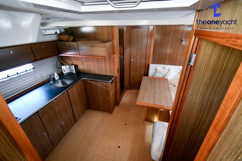 Bavaria Deep Blue 46
