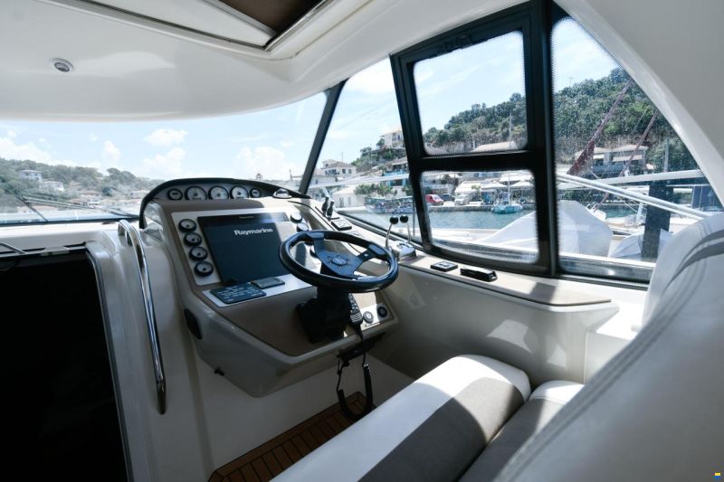 Bavaria Deep Blue 46