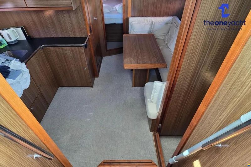 Bavaria Deep Blue 46