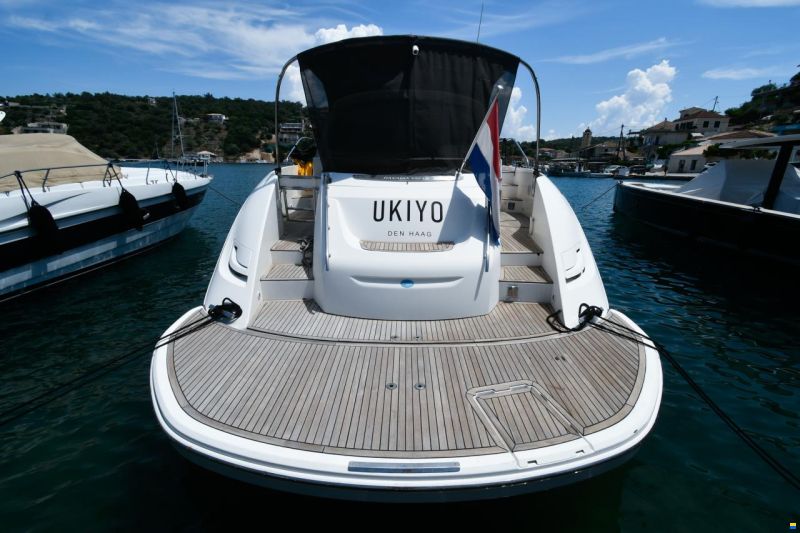 Bavaria Deep Blue 46