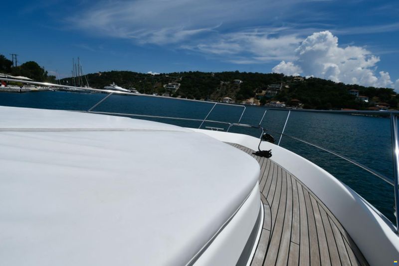 Bavaria Deep Blue 46