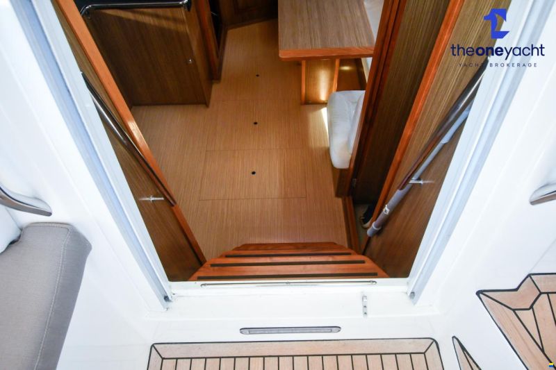 Bavaria Deep Blue 46