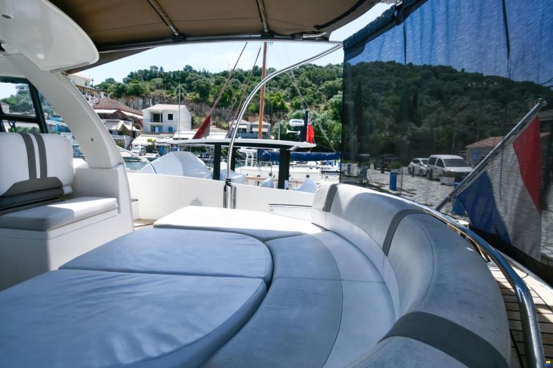 Bavaria Deep Blue 46
