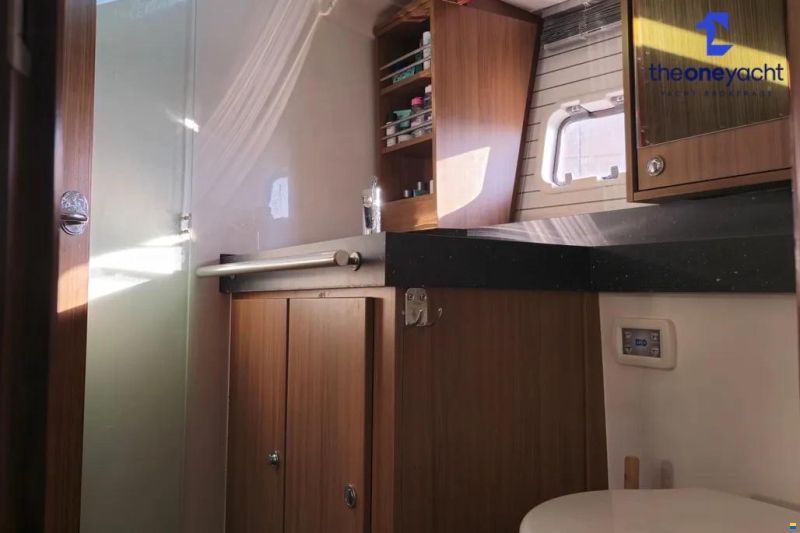 Bavaria Deep Blue 46
