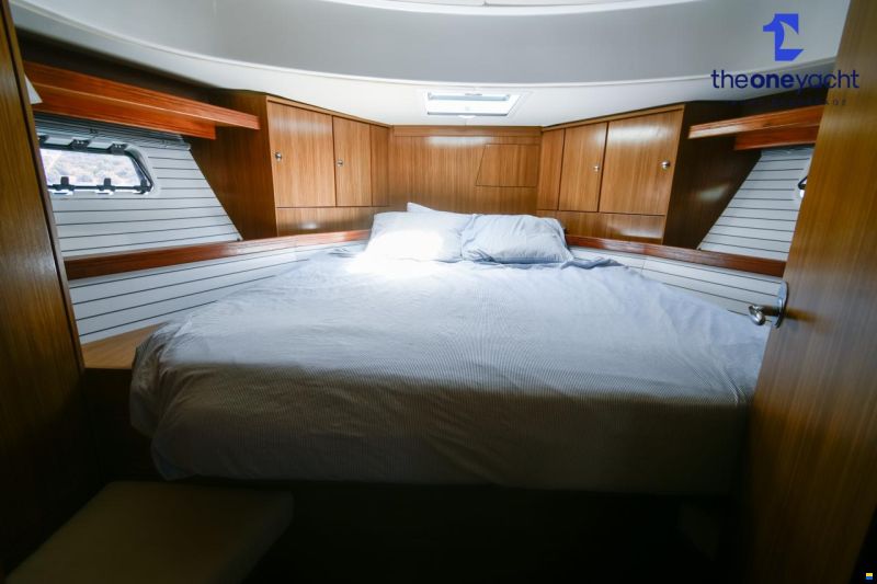 Bavaria Deep Blue 46