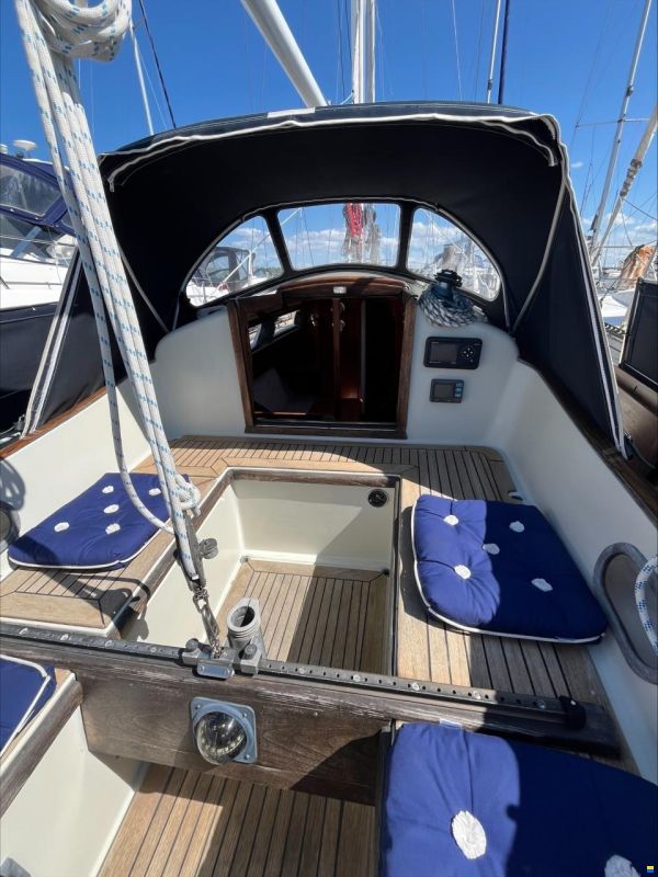 Hallberg-Rassy Mistress 32