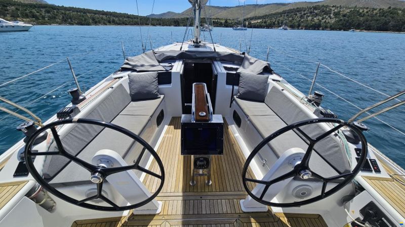Hanse 415