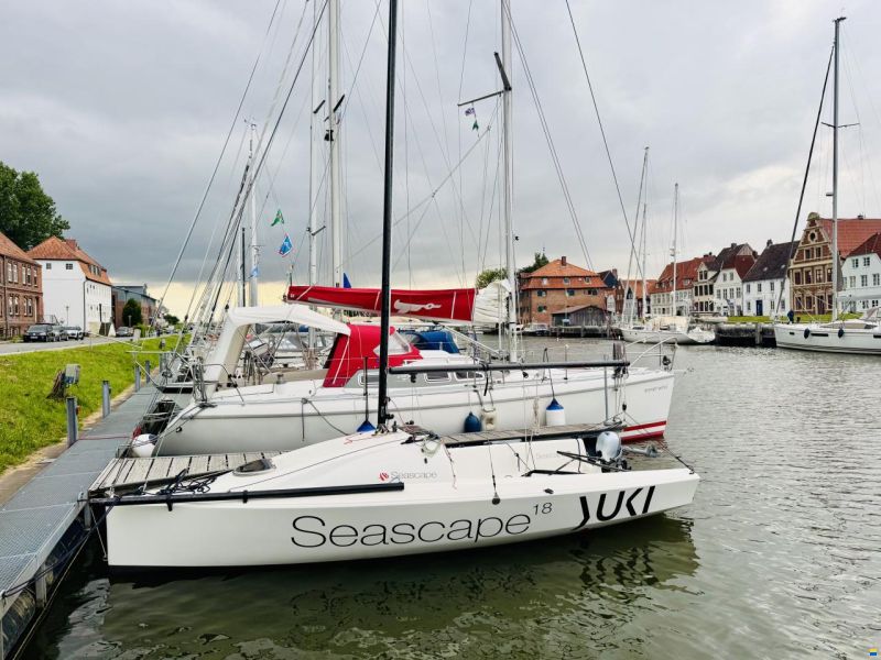 Seascape 18 / Beneteau First 18 SE