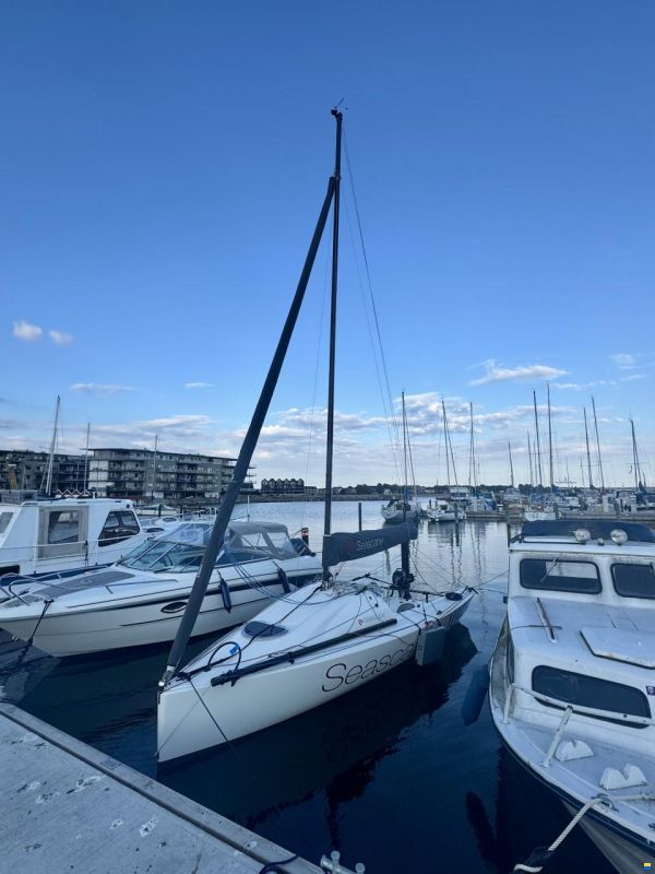 Seascape 18 / Beneteau First 18 SE
