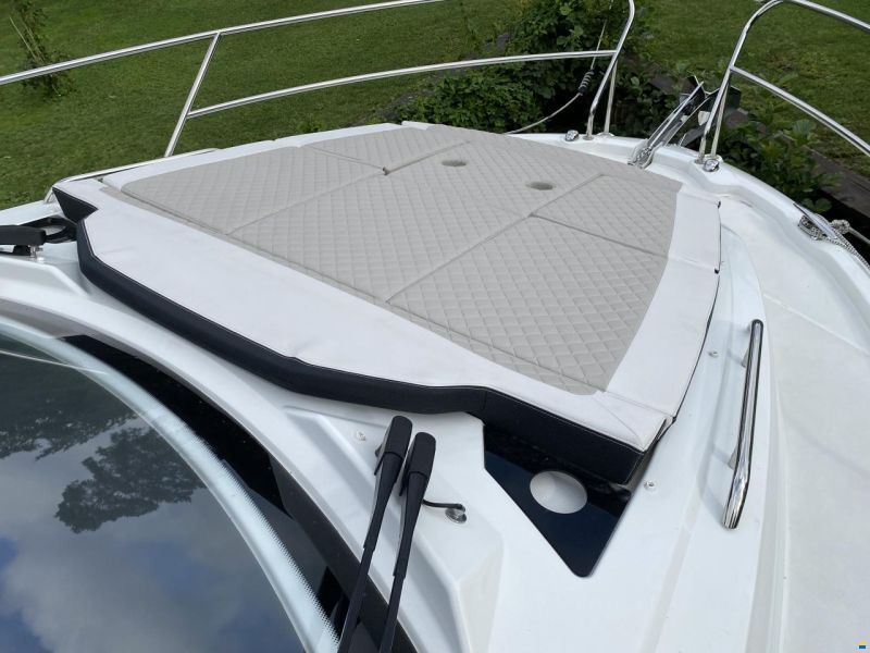 Jeanneau NC 33