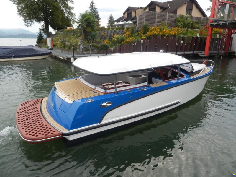 Alfastreet 23 Cabin