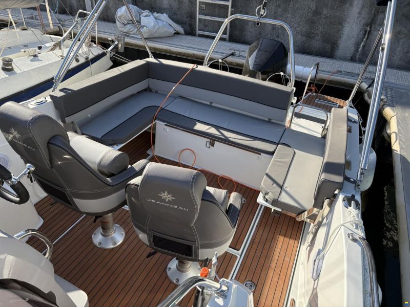 Jeanneau 7.5 WA série 2
