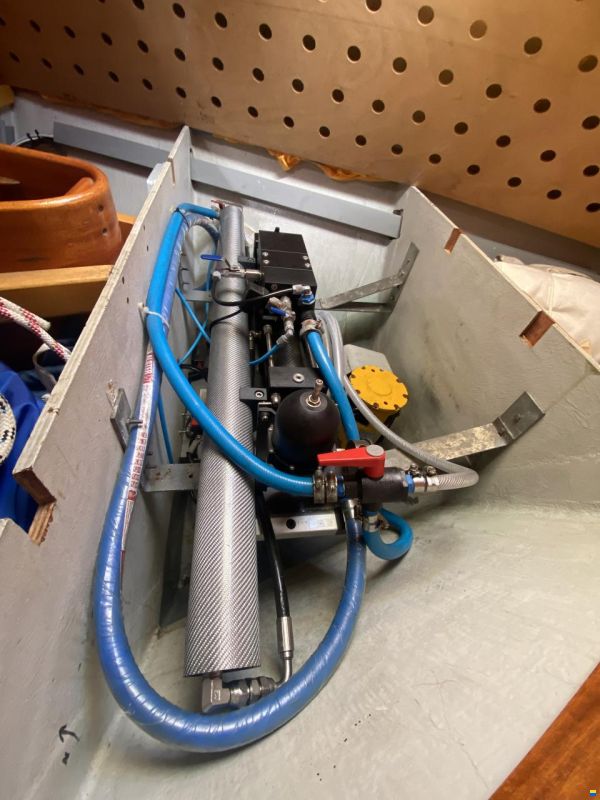 Hallberg-Rassy 42F MK II