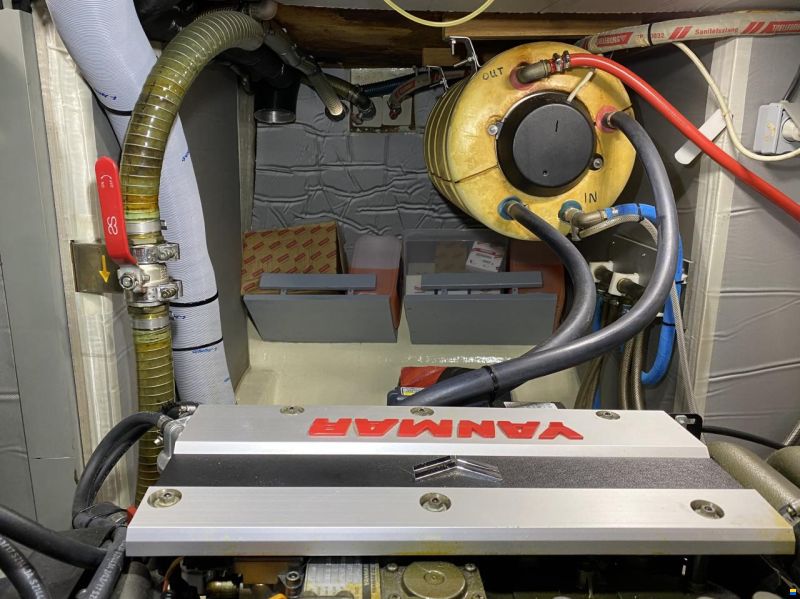 Hallberg-Rassy 42F MK II