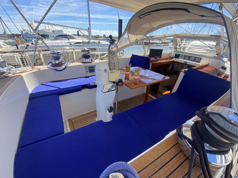 Hallberg-Rassy 42F MK II