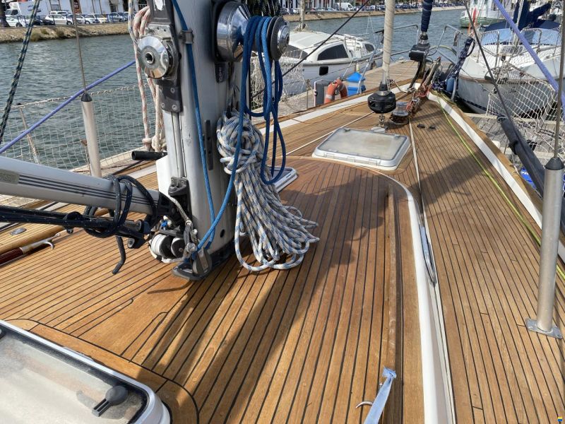 Hallberg-Rassy 42F MK II