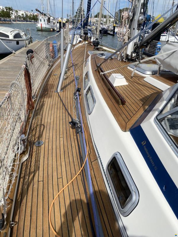 Hallberg-Rassy 42F MK II