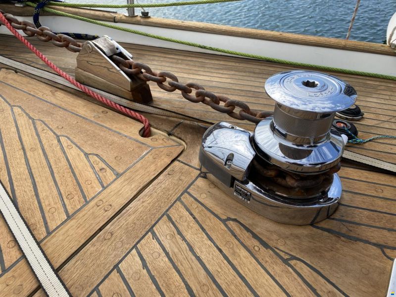 Hallberg-Rassy 42F MK II
