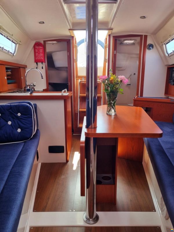 Hanse 320