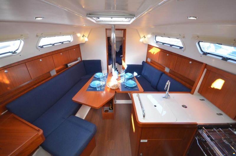 Hanse 320