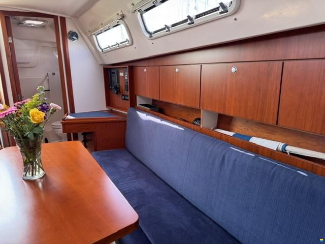 Hanse 320