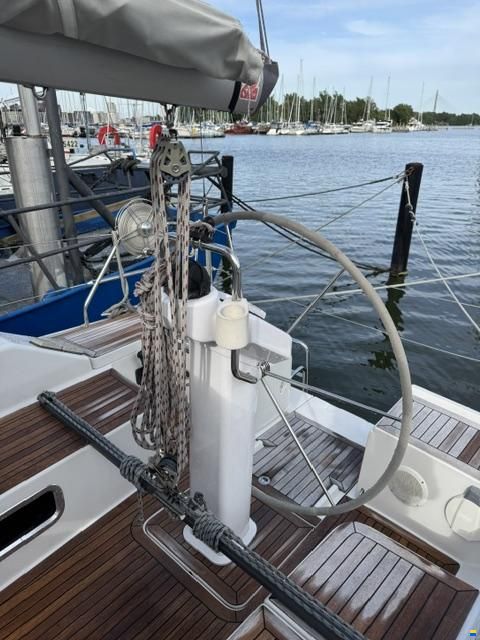 Hanse 320