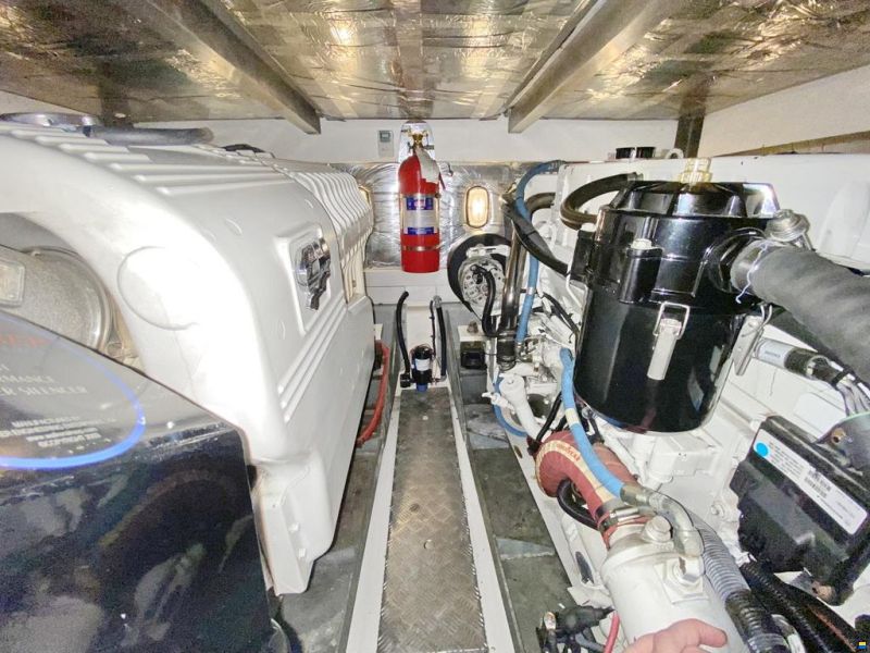 Sealine T 52