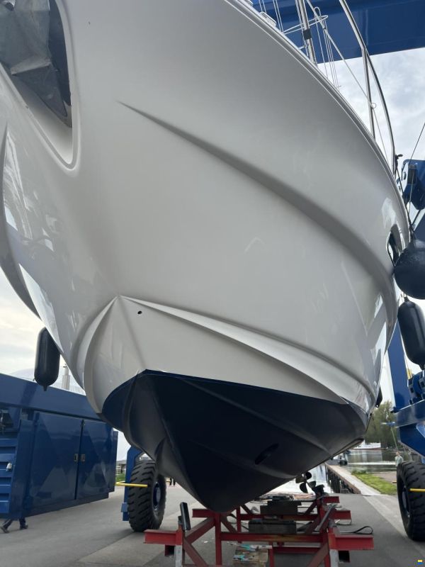 Sealine T 52