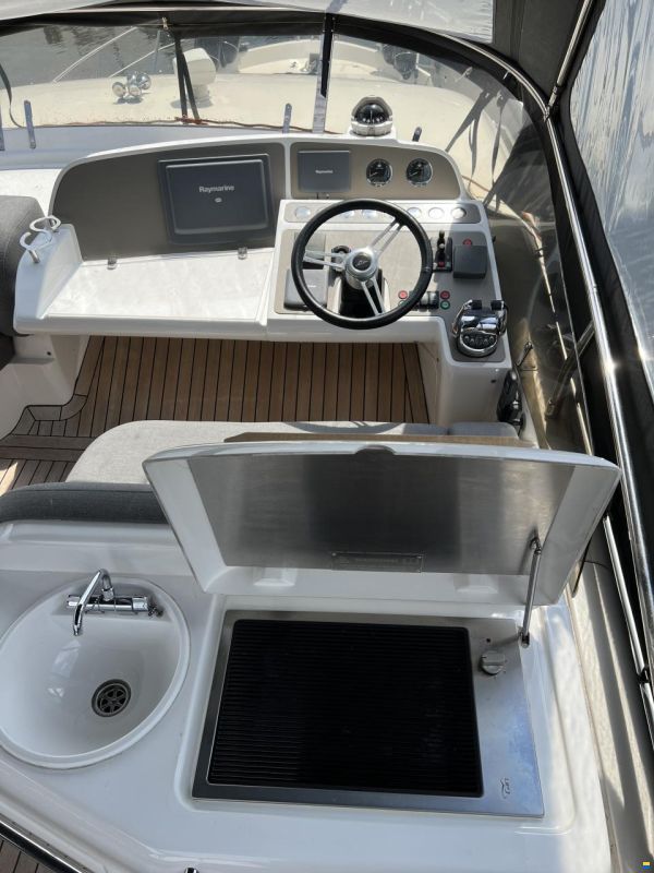 Sealine T 52