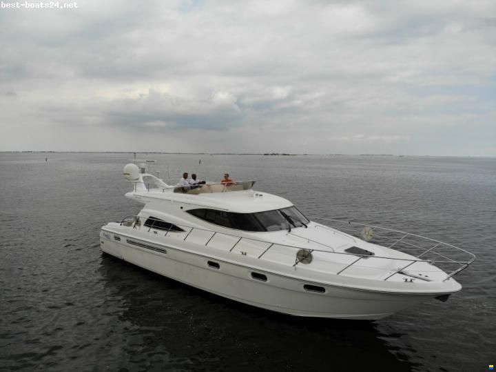 Sealine T 52