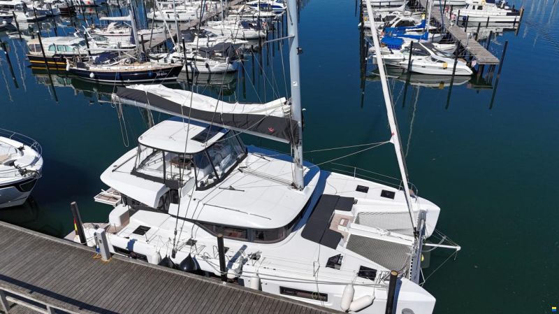 Lagoon 51