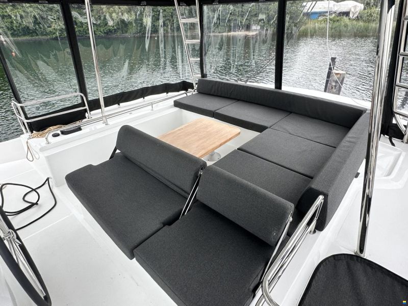 Lagoon 51