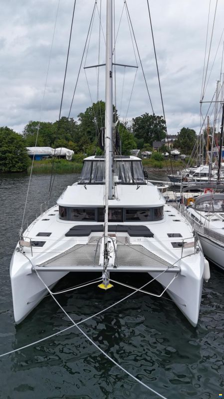 Lagoon 51