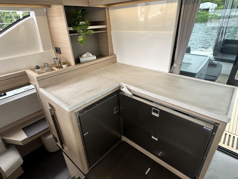 Lagoon 51