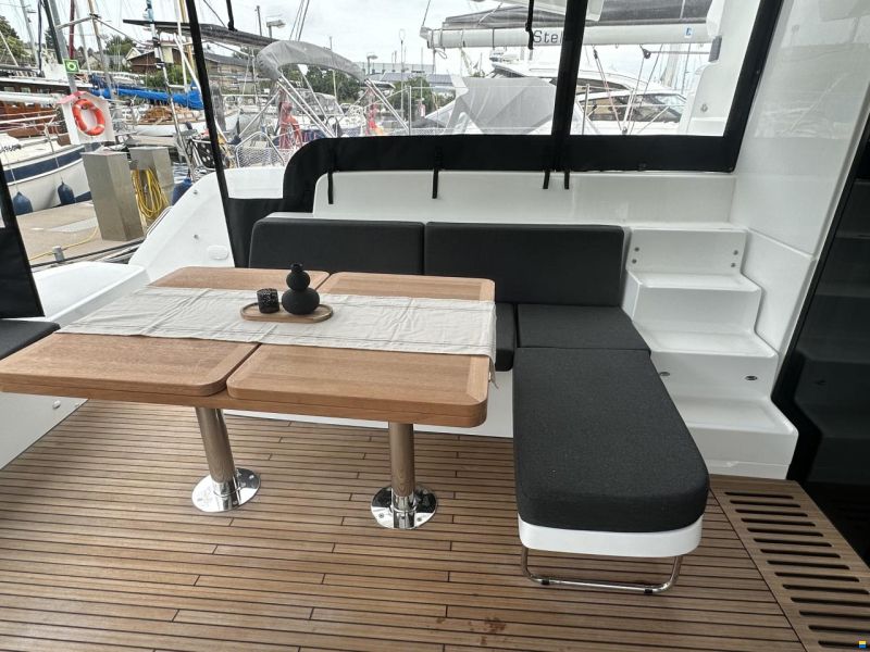 Lagoon 51