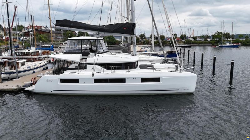Lagoon 51