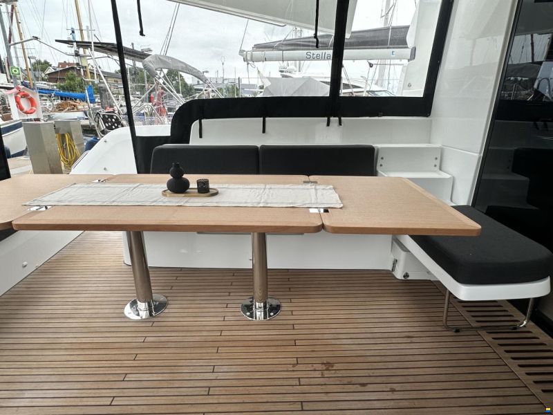 Lagoon 51