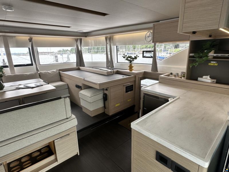 Lagoon 51