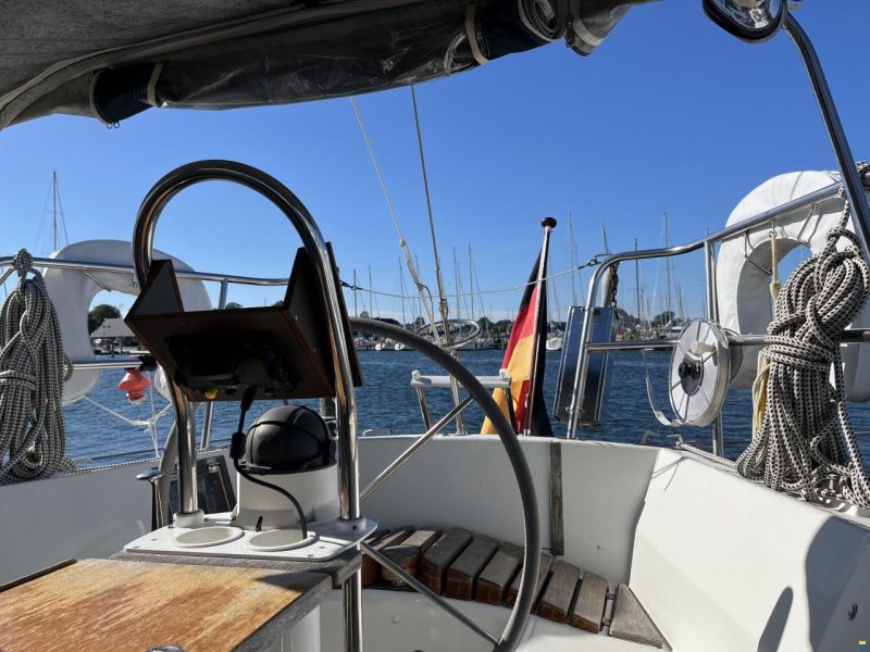 Dufour 35