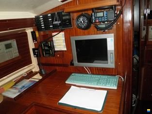 Dufour 35