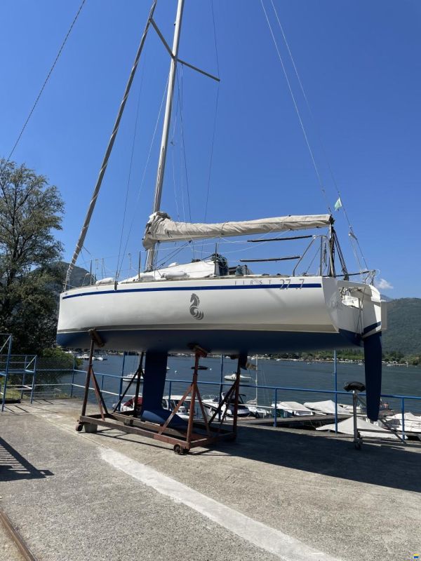 Beneteau First 27,7