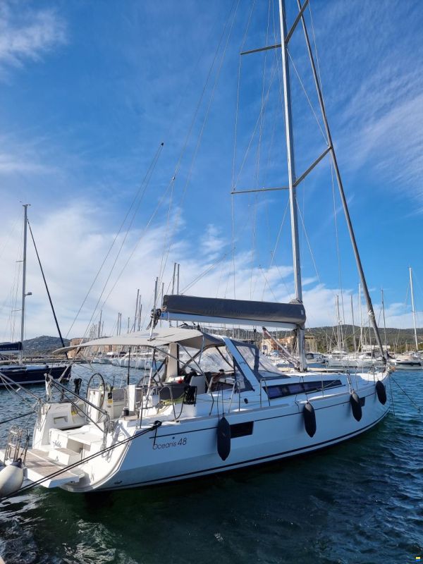 Beneteau Oceanis 48