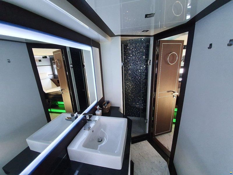 Galeon 700 Raptor SkyDeck 22m