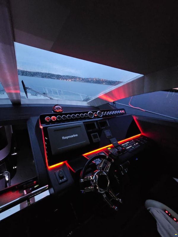 Galeon 700 Raptor SkyDeck 22m