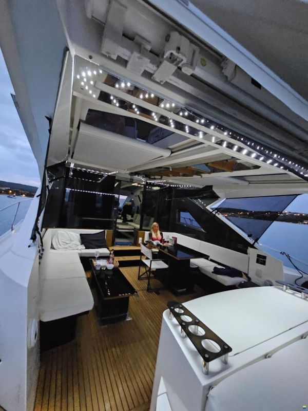 Galeon 700 Raptor SkyDeck 22m